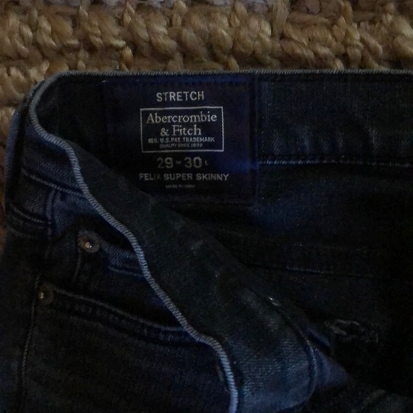 Abercrombie and Fitch faded black jeans - Picture 2 of 3